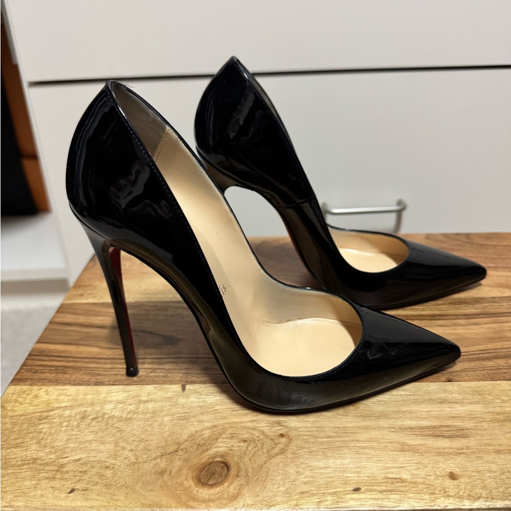 Christian Louboutin So Kate 120